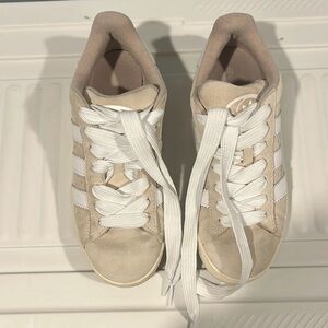 ADIDAS CAMPUS 00s women’s sneakers
Size 8
